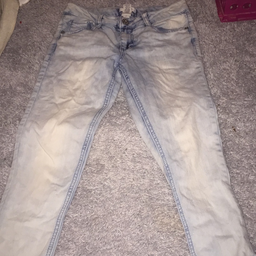 Girls light blue jeans